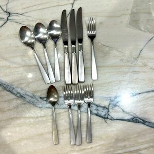 Oneida Satin Accent Flatware Stainless Steel Replacements forks knives spoons